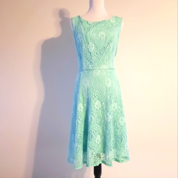 Pastel Green Plus size Lace dress Size 3XL - Picture 13 of 14